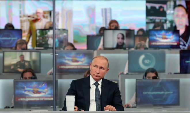Putin: »Jasno je, da bomo branili svoje gospodarske in varnostne interese.« FOTO: Reuters