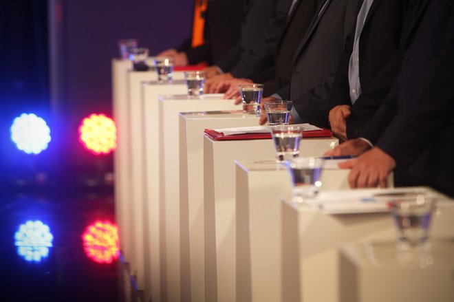 Predvolilno osoočenje predsednikov in predsednice političnih strank na RTV SLO. FOTO: Jure Eržen/delo