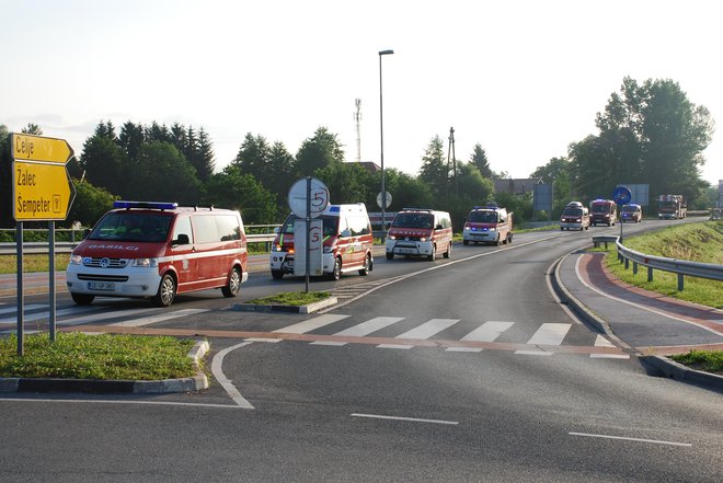 Konvoj je odpeljal proti Beli krajini v nedeljo ob šestih zjutraj. Foto: Gasilska zveza Žalec