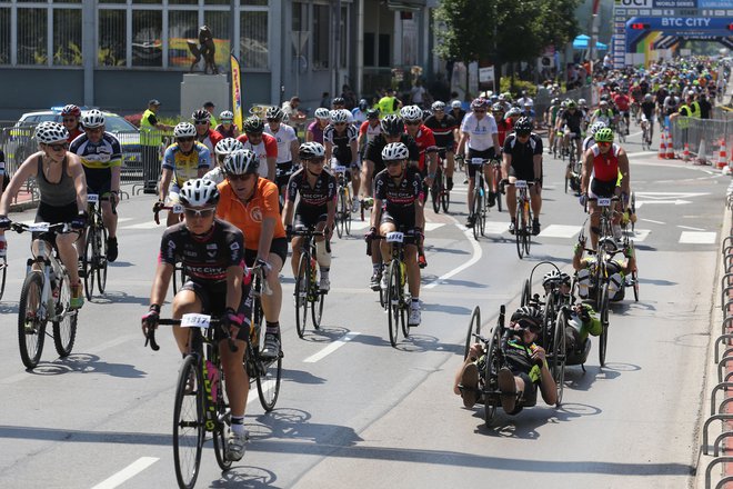 Malega maratona Franja se je udeležila le peščica kolesarjev manj od velikega. FOTO: Tomi Lombar