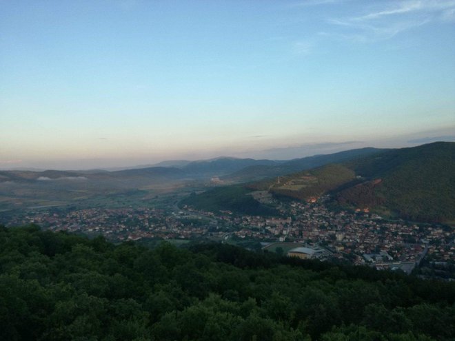 Dimitrovgrad, mesto na jugovzhodu Srbije, vrata s hribovitega Balkana v Evropsko unijo. Foto Milena Zupanič