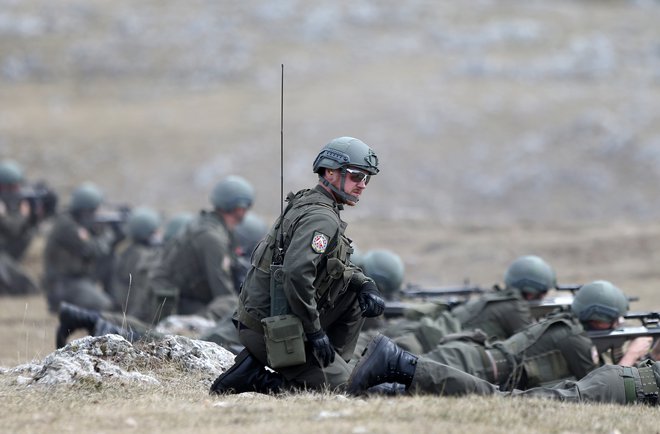 Vojaki Euforja na vojaški vaji pri mestu Kalinovik FOTO: Dado Ruvić/Reuters