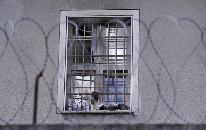 Največja težava zaporskega sistema je zapor Povšetova. FOTO: Tomi Lombar