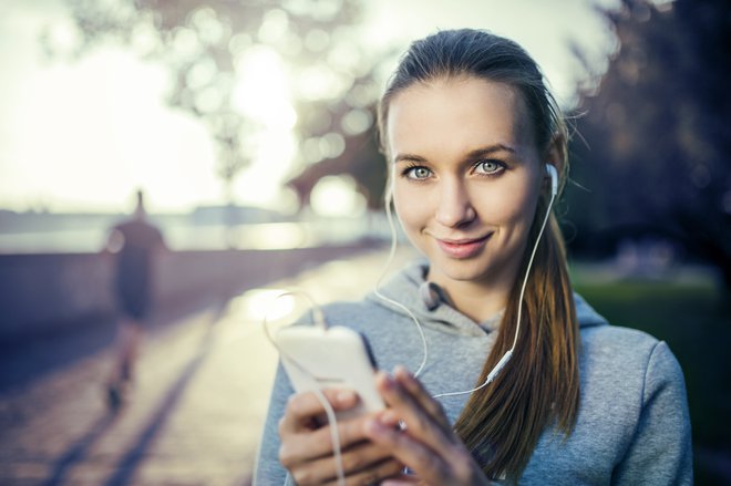 Jesenske dosežke s tekaških prireditev lahko uporabite za orientacijo, kako hitro oziroma počasi morate zdaj teči na treningu. FOTO: Shutterstock
