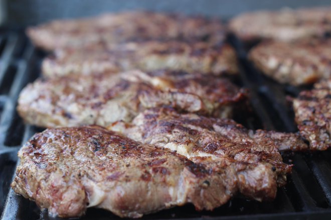 Poletov recept: Kolesarjev steak. FOTO: Tanja Drinovec