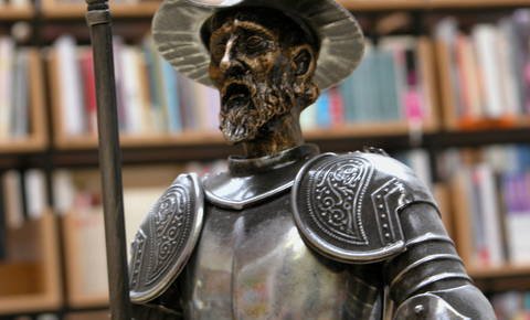 Don Kihot je plod Cervantesove domišljije, četudi je kot tip lahko še kako resničen; sama denimo poznam kar nekaj don kihotov.