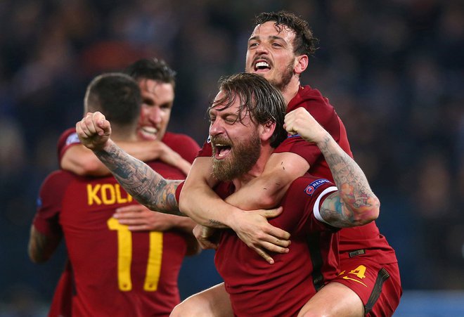 Pri Romi so znali proslaviti velik uspeh, med najbolj veselimi je bil kapetan Daniele De Rossi.