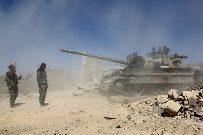 Sirska vladna vojska v Doumi. FOTO: AFP
