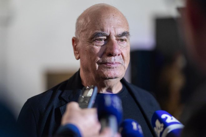 Arhitekt Massimiliano Fuksas predava v Kopru. FOTO:&nbsp;Jaka Ivančič/Delo