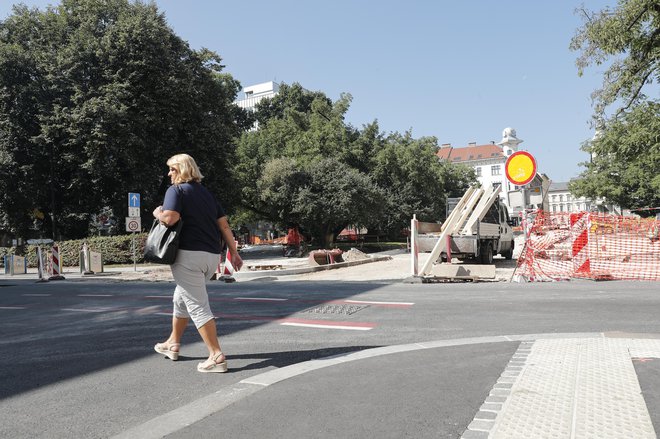 Sočasna prenova Tavčarjeve in zaščitenega Miklošičevega parka FOTO: Uroš Hočevar/Delo