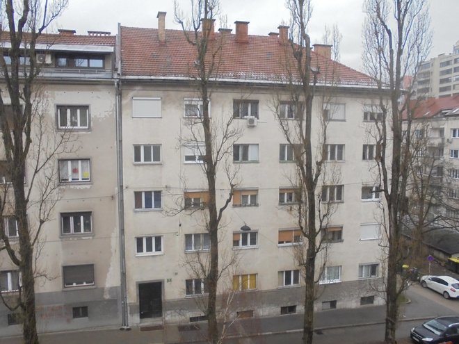 Objekt na Zarnikovi 4 bo ljubljanski stanovanjski sklad prenovil in v njem uredil 17 stanovanj in bivalnih prostorov.
