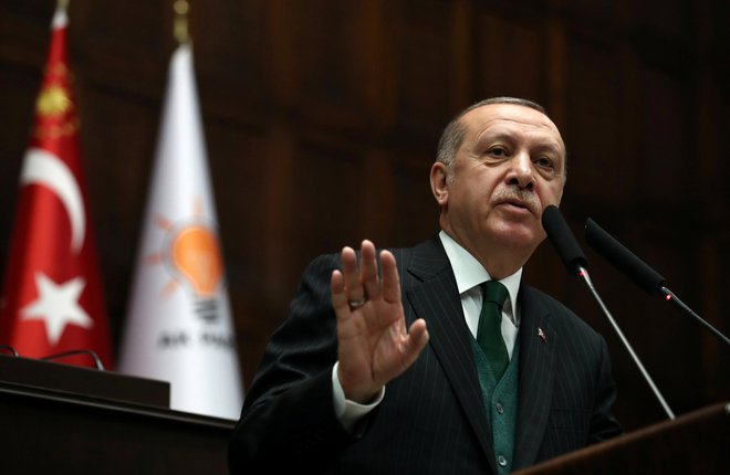 Turški predsednik Recep Tayyip Erdoğan med govorom v parlamentu