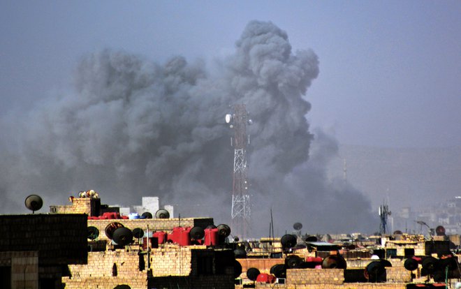 Režimsko bombardiranje četrti na jugu Damaska. Fotografija je simbolična. FOTO: AFP