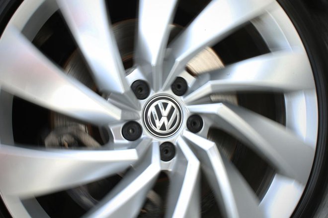 Glede inovacij pri električnih vozilih so trenutno v Volkswagnu še precej skrivnostni. Foto: Jure Eržen/Delo FOTO: Jure Erzen/delo/