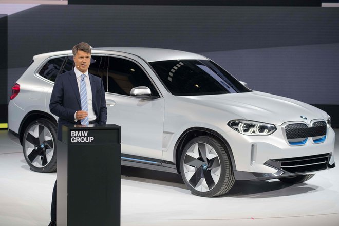 BMW i3x je še koncept, čez dve leti pa bo prvi povsem električni SUV te znamke. FOTO: AFP