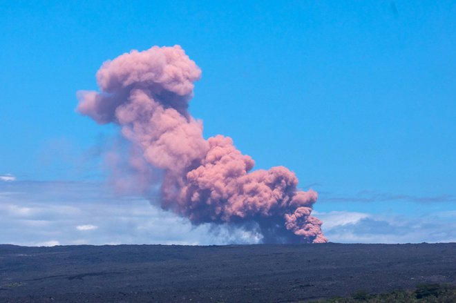 Vulkan Kilauea na Velikem otoku je eden od najaktivnejših vulkanov na svetu. FOTO: Reuters