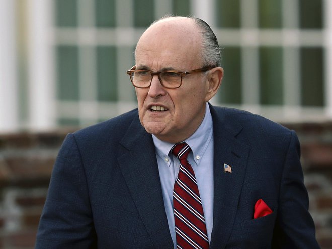 Giuliani poudarja, da plačilo Danielsovi ni predstavljalo kršitev zakonov o financiranju volilnih kampanj. FOTO: AP