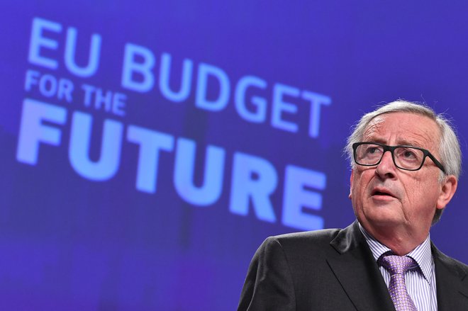 Predsednik evropske komisije Jean-Claude Juncker med predstavljanjem osnutka novega evropskega proračuna pred dnevi v Bruslju. FOTO: AFP
