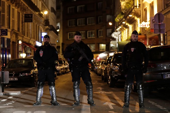 Francoski predsednik Emmanuel Macron se je že zahvalil policiji za hitro ukrepanje in &raquo;nevtralizacijo terorista&laquo;. FOTO: Thomas Samson/AFP