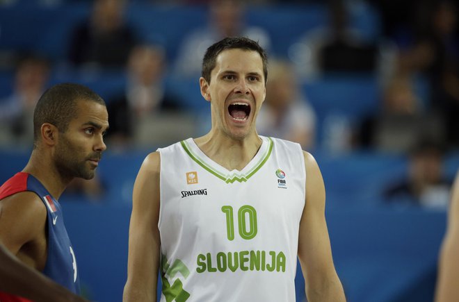 Boštjan Nachbar je poklicno košarkarsko pot leta 1997 začel pri Olimpiji.