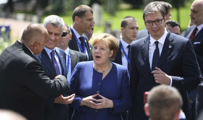 Glavno sporočilo vrha v Sofiji je bila potrditev evropske perspektive&nbsp;šestih zahodnobalkanskih partneric, ki jih je Bruselj spodbudil z novimi iniciativami za Balkan. FOTO: Vassil Donev/Reuters