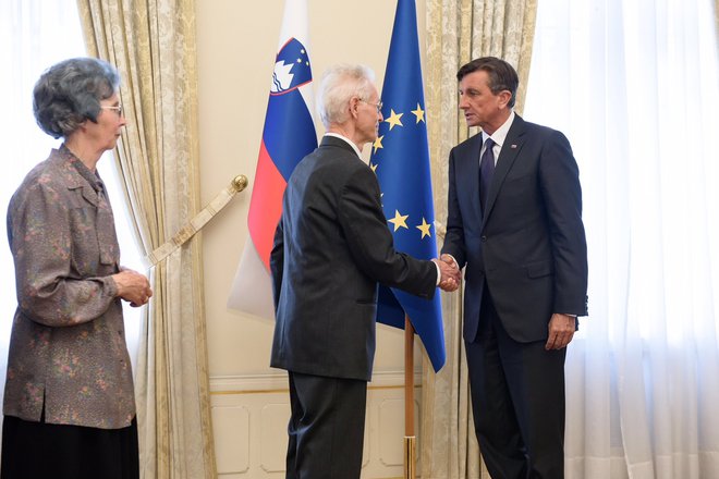 Borut Pahor in člana družine Hudnik. FOTO: Nebojša Tejić/STA