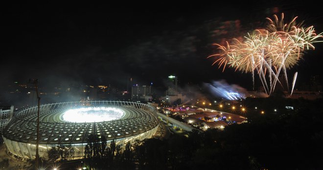 Na Olimpijskem stadionu v Kijevu je bil pred šestimi leti finale EP, zdaj bo tu sklepna predstava lige prvakov. Foto Reuters
