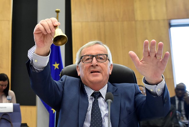 V evropski komisiji Jeana-Clauda Junckerja opozarjajo na negotovosti glede prihodnje zdravstvene in dolgotrajne oskrbe, predvsem z vidika stroškovne učinkovitosti, dostopnosti in kakovosti. FOTO: AFP