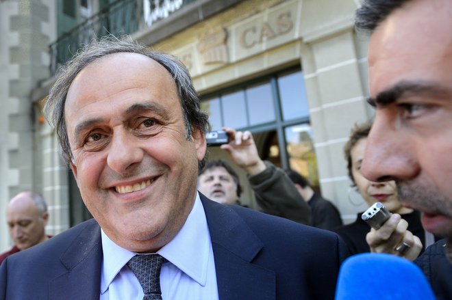 Michelu Platiniju se lahko spet smeji. Foto Fabrice Coffrini/AFP