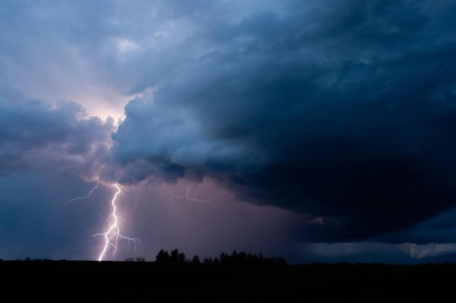Zvečer so nastale posamezne močnejše nevihte. FOTO: Getty Images