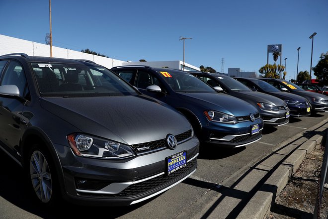 Volkswagnovi avtomobili v avtocentru v kalifornijskem mestu Richmond FOTO: AFP