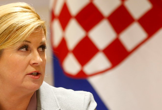Kolinda Grabar Kitarović je na predstavitvi ukrepov za demografsko revitalizacijo Hrvaške obupano ugotovila: &raquo;Ogrožen je obstoj naroda in države.&laquo; FOTO: Reuters