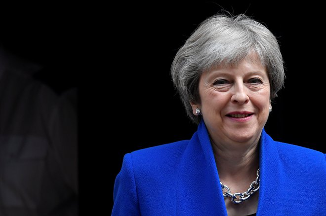 Britanska premierka Theresa May zapušča Downing Street. FOTO: Toby Melville/Reuters