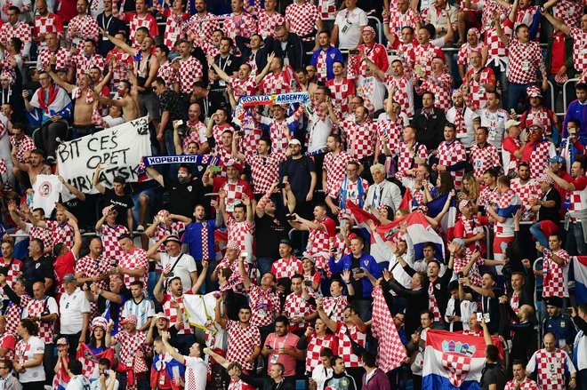 Hrvaški navijači so si po zmagi z Argentino dali duška.<br />
Foto AFP