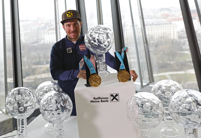 Marcel Hirscher si bo leto 2018 zapomnil po rekordnem sedmem velikem globusu, dveh zlatih kolajnah z OI, poroki in naraščaju. FOTO: Reuters