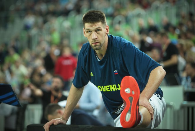 Gašper Vidmar bo zaradi poškodbe kolena izpustil tekmi proti Španiji in Črni gori. Foto Jure Eržen/Delo
