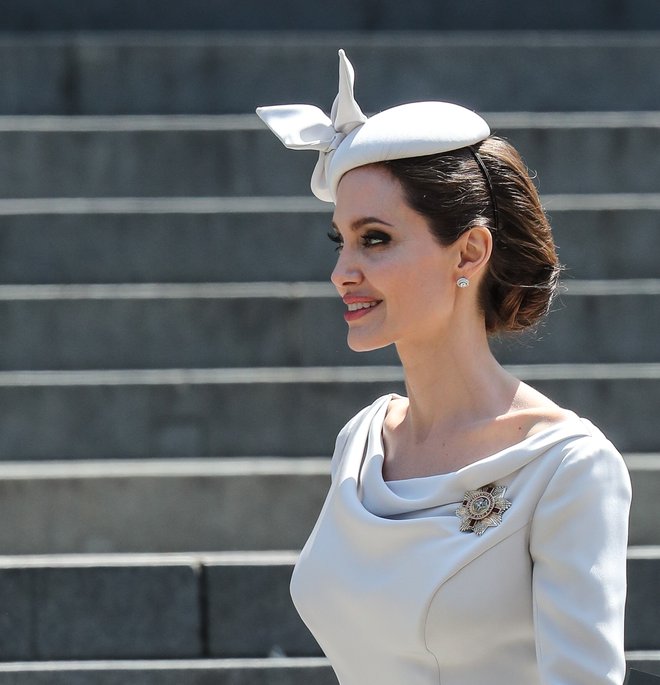 Angelina Jolie je v Londonu blestela. FOTO: John Rainford/wenn