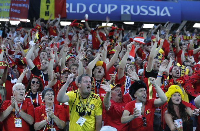 Gledalci so navdušeni nad svetovnim prvenstvom v Rusiji, čeprav vsaj v skupinskem delu tekme niso postregle z zelo atraktivnim in napadalnim nogometom. FOTO: AP