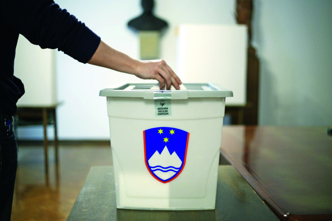 Na ponovljenem zakonodajnem referendumu je imelo pravico glasovati 1.711.510 volivcev, glasovalo pa jih je 257.139 oz. 15,01 odstotka vseh. FOTO: Leon Vidic