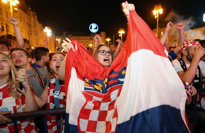 Naši južni sosedi ostajajo na svetovnem prvenstvu. Po streljanju enajstmetrov proti Rusiji so se uvrstili med štiri najboljša moštva na svetu. FOTO: Antonio Bronić/Reuters