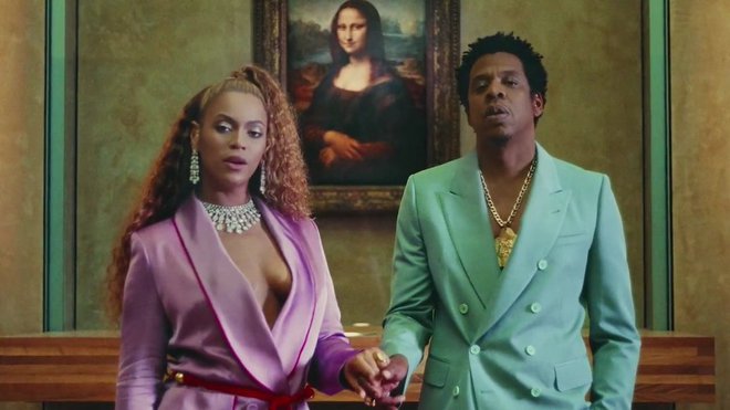 Video Apeshit, ki sta ga Beyonce in Jay Z posnela v Louvru, je na youtubu zabeležil že preko 65 milijonov ogledov.&nbsp;FOTO: Youtube.