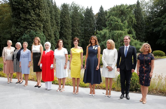 Melania Trump, Brigitte Macron, Ulla Lofven, Amelie Derbaudrenghien, Mojca Stropnik, Desislava Radeva, Emine Erdogan, Ingrid Schulerud, Malgorzata Sochacka in Gauthier Destenay so bili na koncertu v Queen Elisabeth Music.<br />
FOTO: Vincent Kessler/Reuters