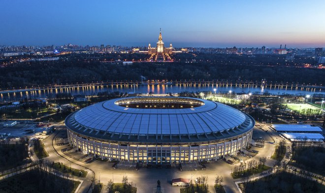 Največji nogometni objekt v Rusiji je nacionalni štadion Lužniki, na katerem nimajo težav z zagotavljanjem vsebine. FOTO: AP