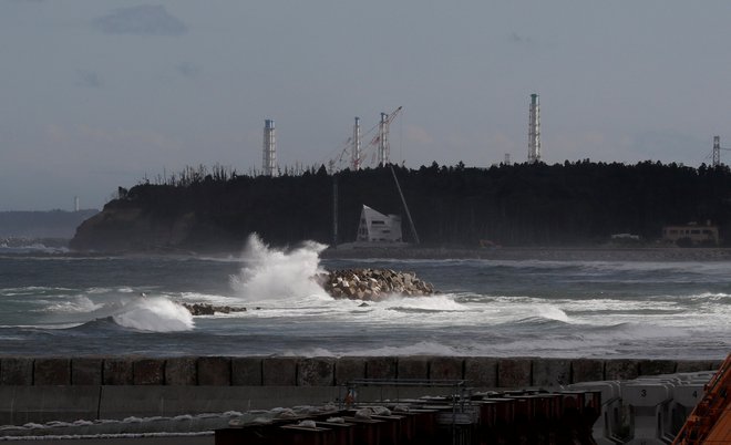 Lokalne oblasti v Fukušimi upajo, da bo ponovno odprtje plaž pomagalo spremeniti pogled na to regijo, ki je postala prepoznavna po tragediji iz leta 2011. FOTO: Reuters