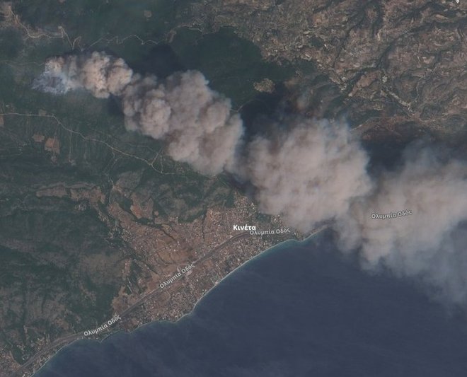 Požar v Grčiji FOTO:&nbsp;Copernicus/Twitter