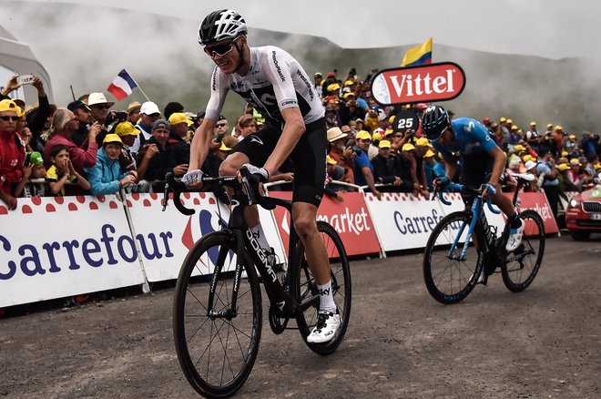 Chris Froome ni zdržal silovitega tempa Primoža Rogliča.