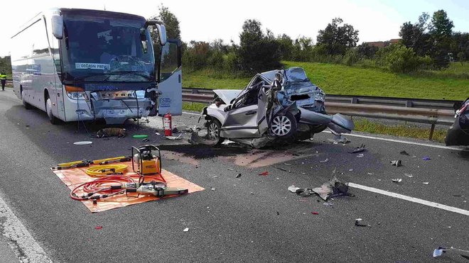 Od avtomobila ni ostalo veliko. FOTO: PU Koper