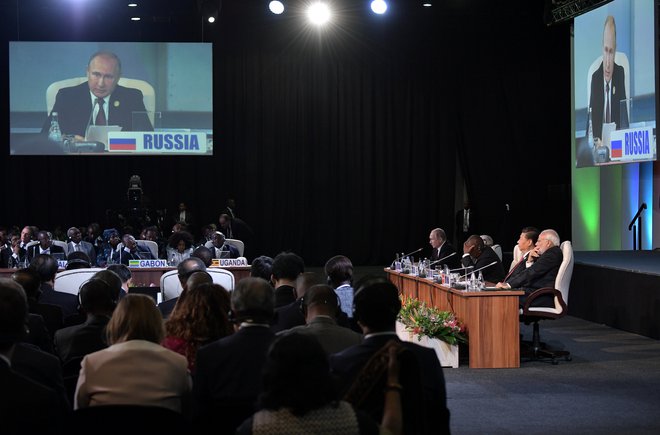 Voditelji Bricsa, med njimi je tudi Vladimir Putin, so povedali, da se povezujejo v boju proti kriminalu v kibernetičnem prostoru. FOTO: Reuters