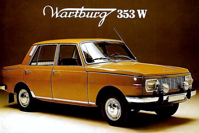 Wartburg 353 je, čeprav škatlaste oblike in tehnično zastarel, v svojem času spadal med imenitnejša prevozna sredstva realsocialistične tovarišije delavcev in kmetov. FOTO: Wartburg