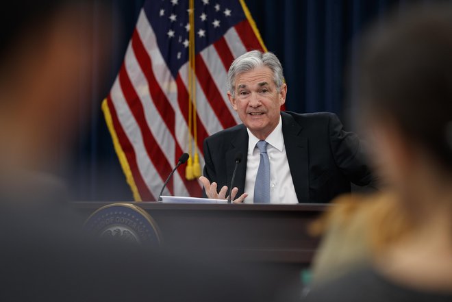 Predsednik Fed Jerome Powell je tokrat le komentiral razmere v gospodarstvu. FOTO: Carolyn Kaster/AP
